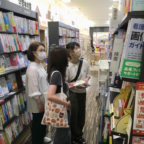 ブックハンティングの様子1