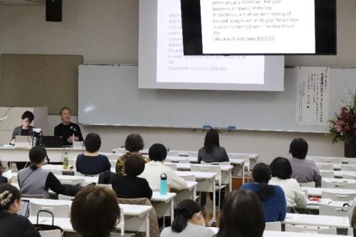 後ろからふつかめ