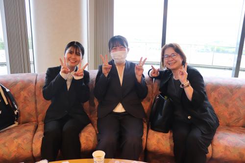④