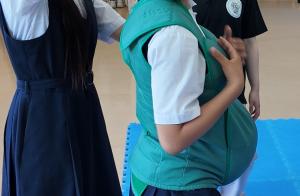 看護技術体験-妊婦体験-