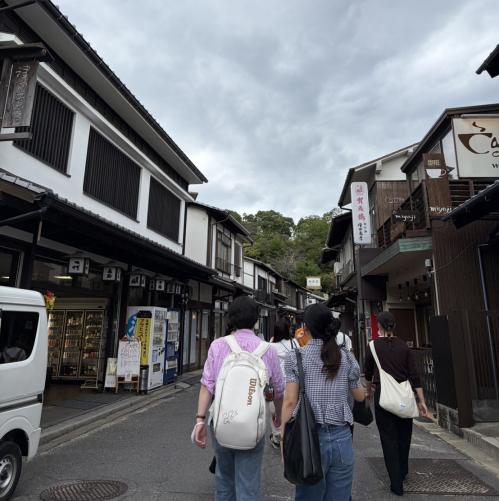 ④